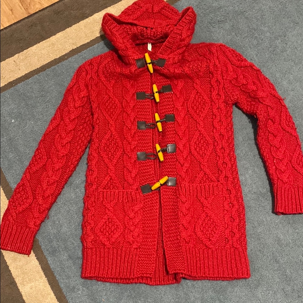 Heavy cable knit Hooded Cardigan  with toggle fastening . size S